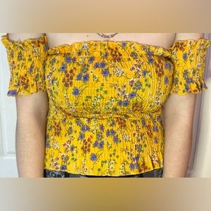 ❤️‍🔥5/20$ Women’s Summer☀️Yellow Floral Rouged Short Sleeve Cropped Top